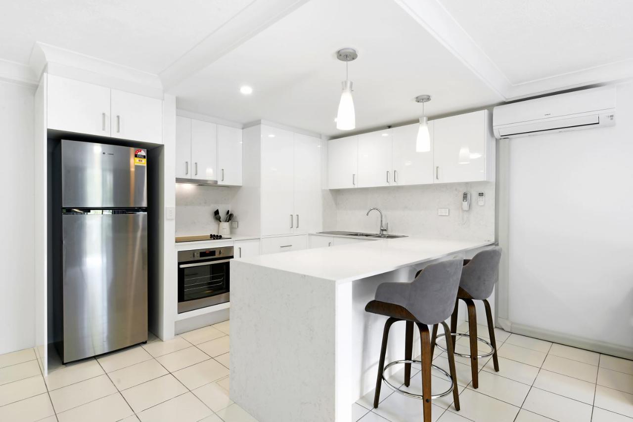 Aparthotel Surfers Century Oceanside 4*