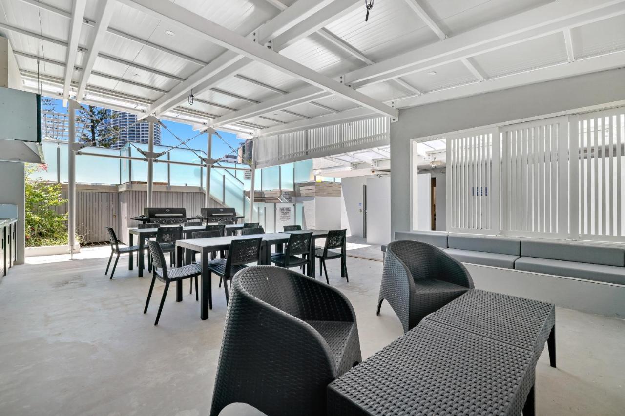 Aparthotel Surfers Century Oceanside 4*