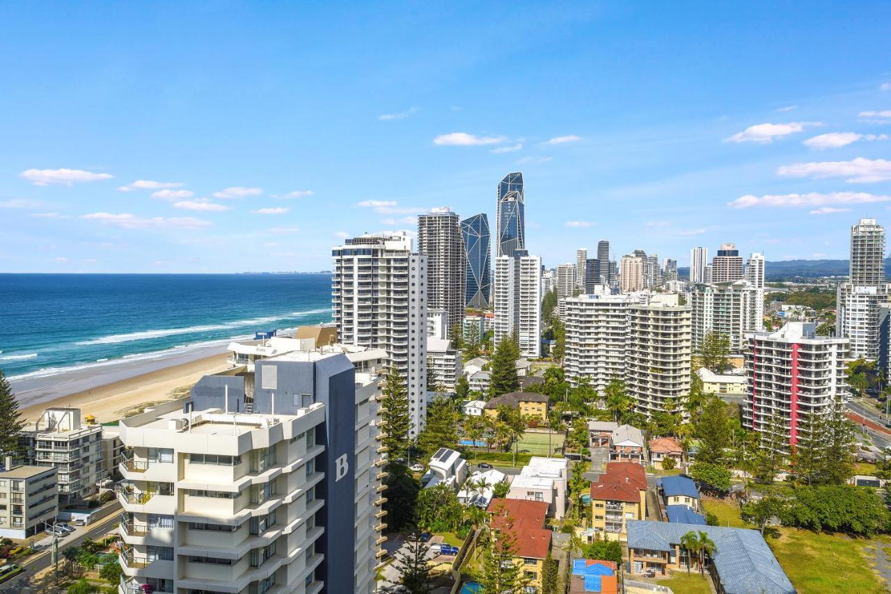 Aparthotel Surfers Century Oceanside 4*