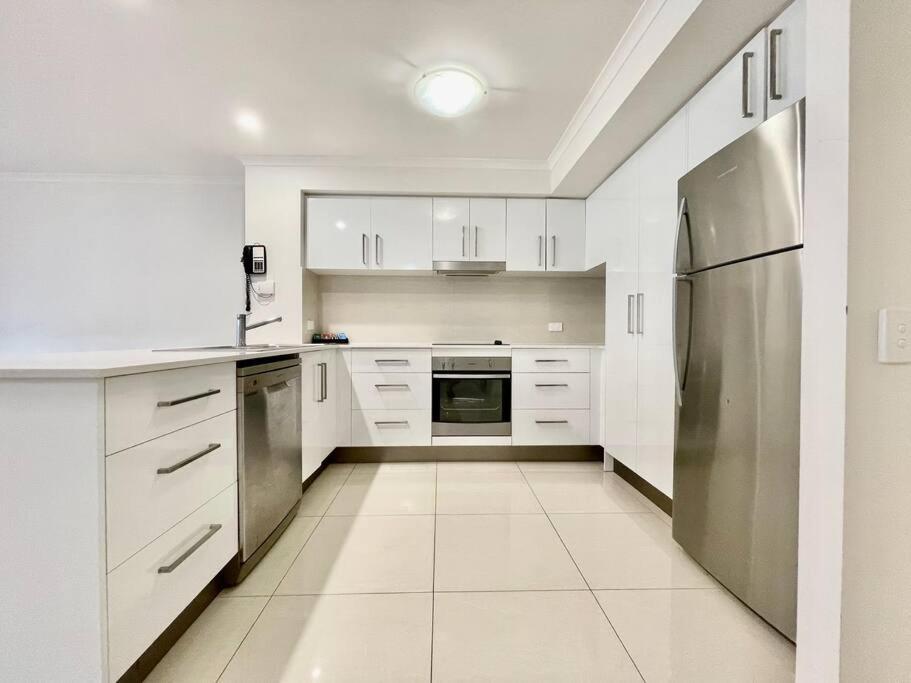 Diamond Poolside 44 Premium Apartment Gold Coast