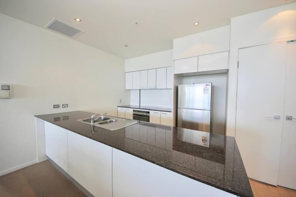 Sierra Grand 2406 Apartment Gold Coast