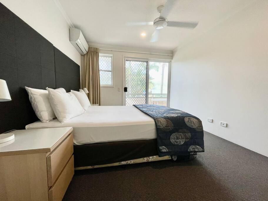 Diamond Poolside 44 Premium * Gold Coast