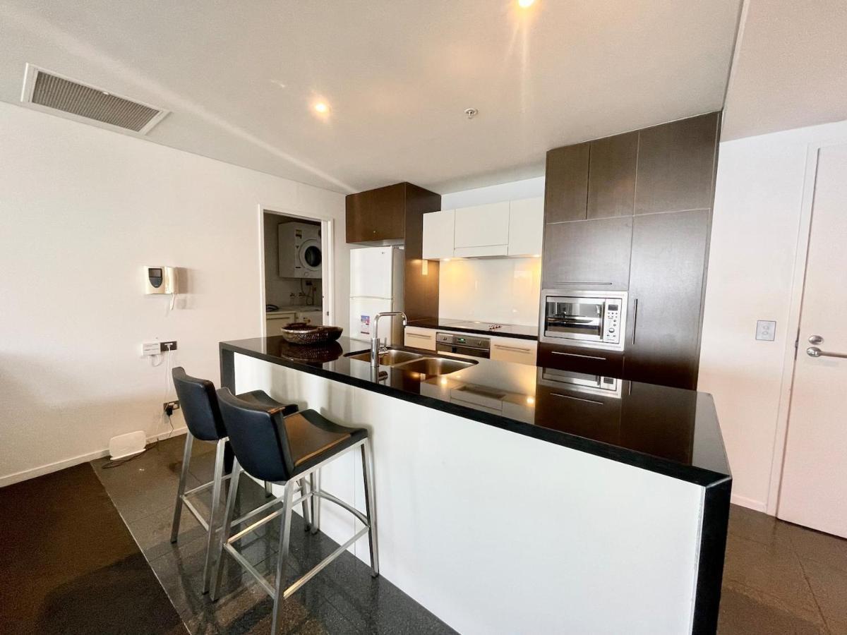 2203 The Wave Apartment *