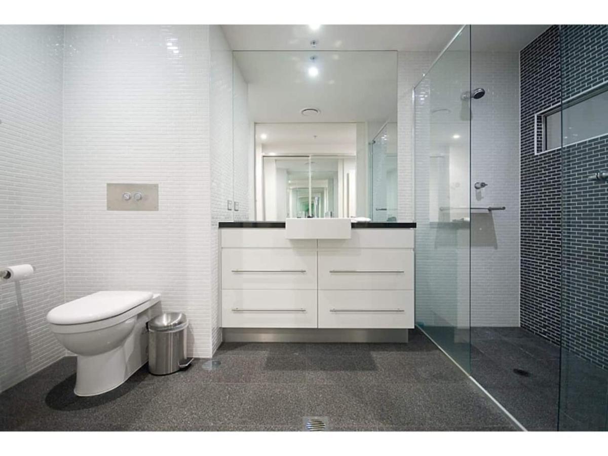 2203 The Wave Apartment