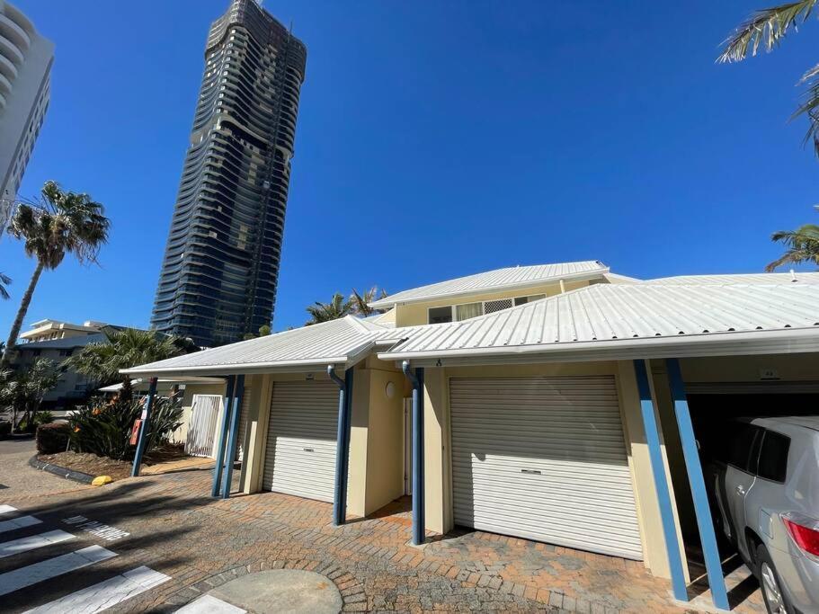 Diamond Poolside 44 Premium Apartment Gold Coast