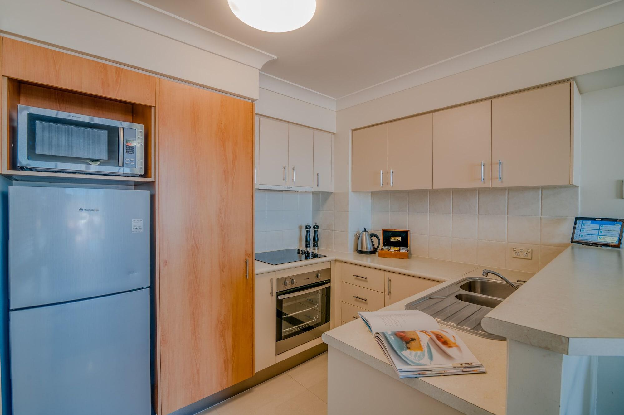 Bel Air On Broadbeach - Official Aparthotel 4*