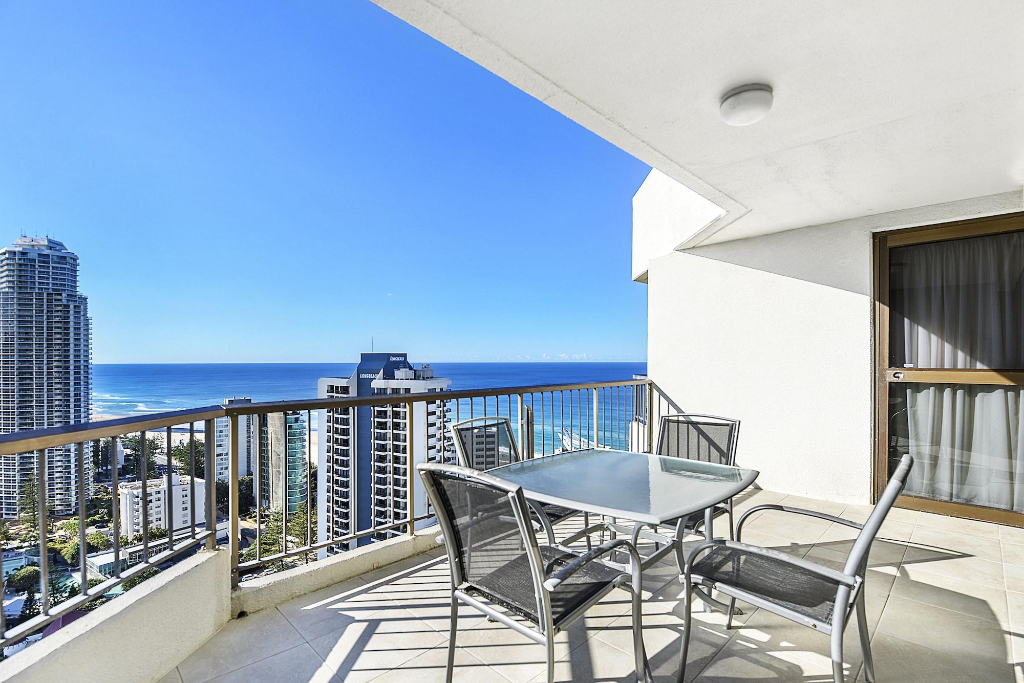 Aparthotel Surfers Century Oceanside 4*