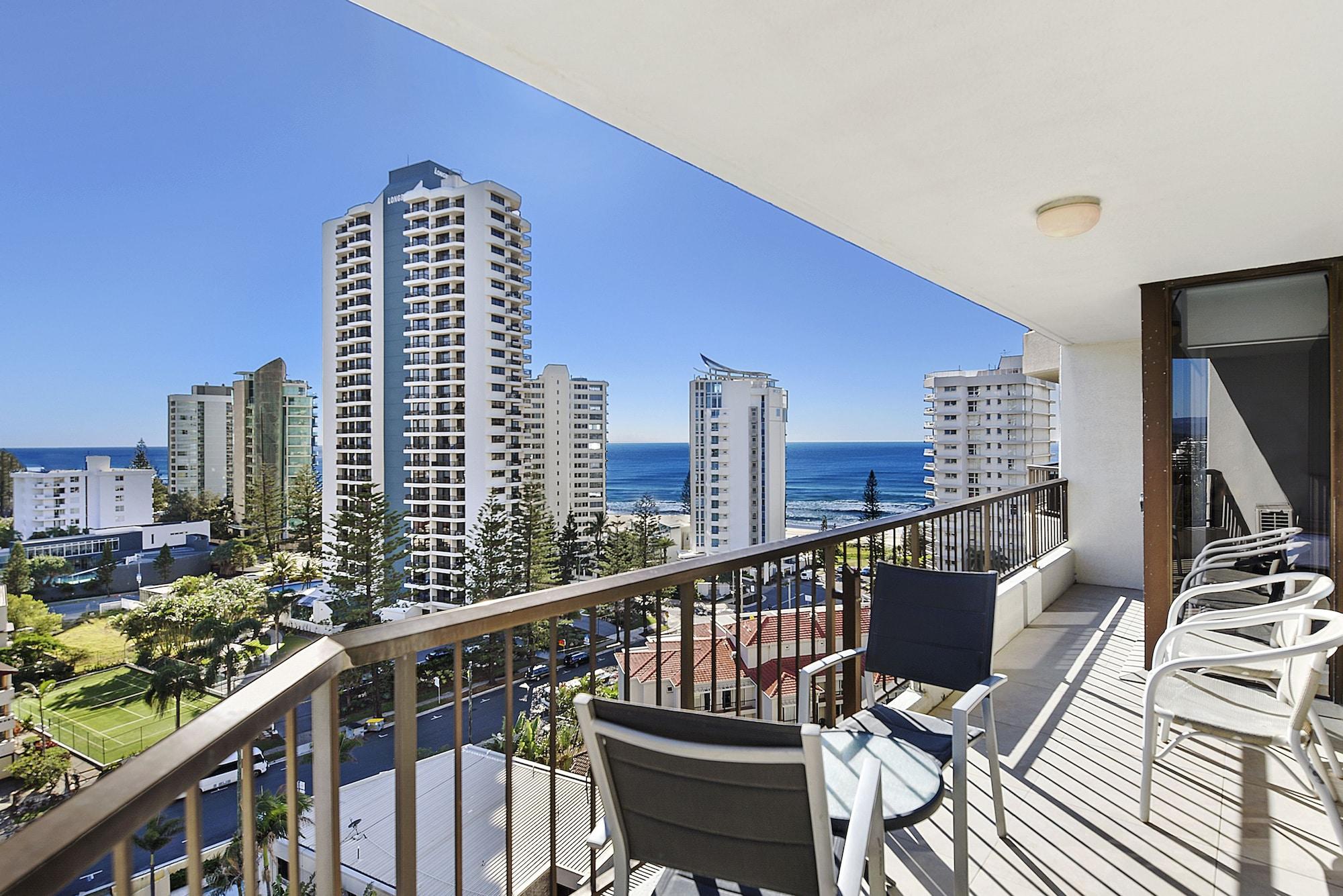 Surfers Century Oceanside Aparthotel 4*