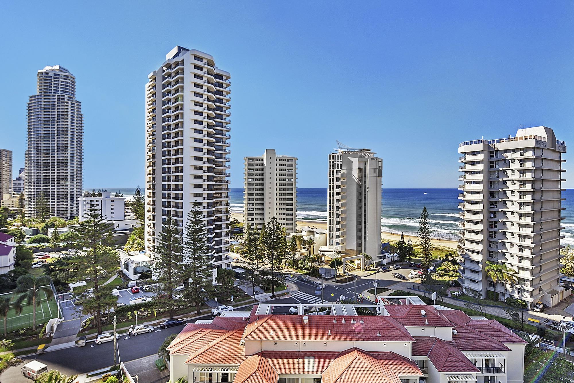 Aparthotel Surfers Century Oceanside 4*