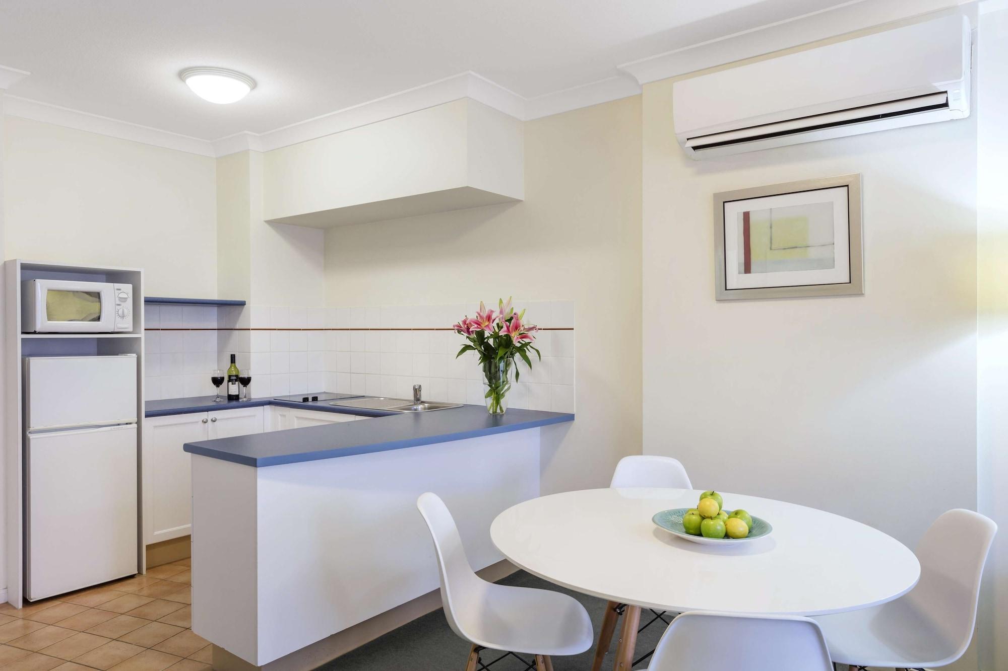 Oaks Calypso Plaza Aparthotel 4*