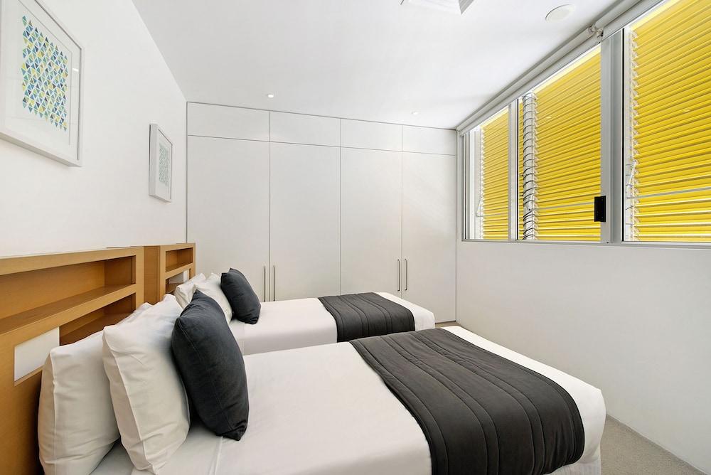 Ultiqa Air On Broadbeach Gold Coast