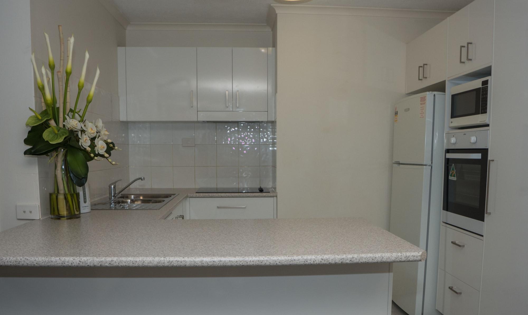 Enderley Gardens Aparthotel 3*