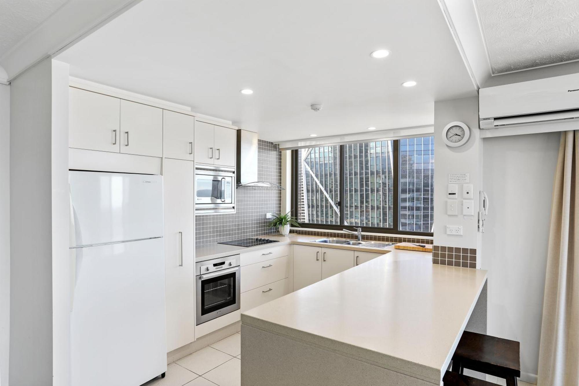 Breakers North Absolute Beachfront - Official