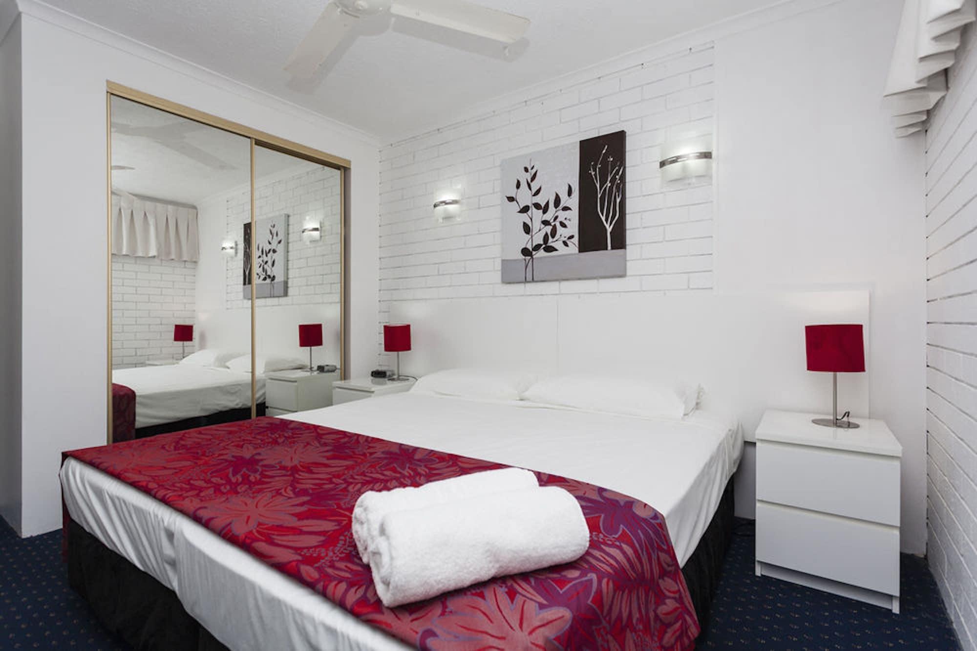 Broadbeach Travel Aparthotel