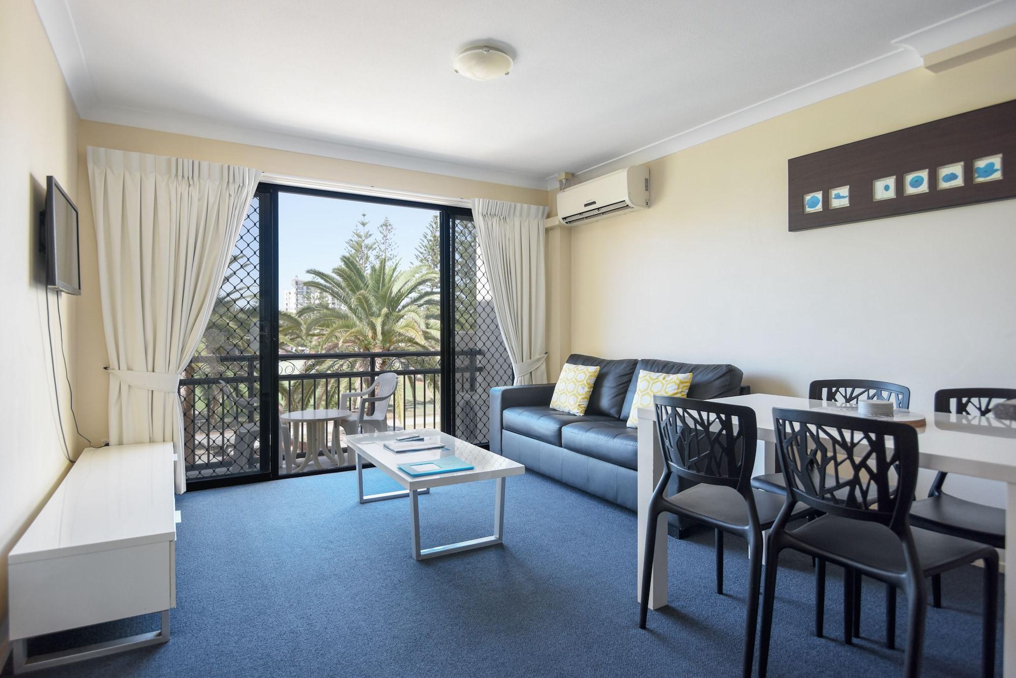 Aparthotel Island 3*