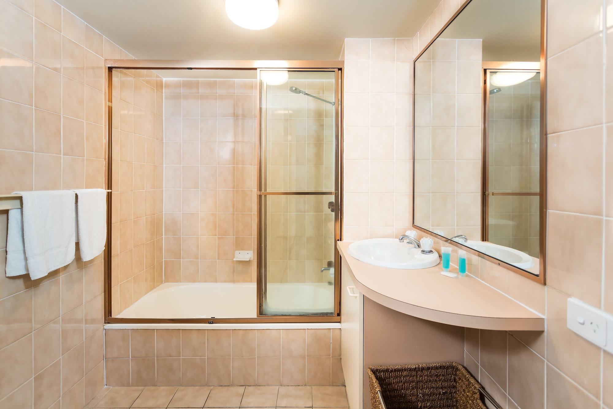 Burleigh Point Aparthotel