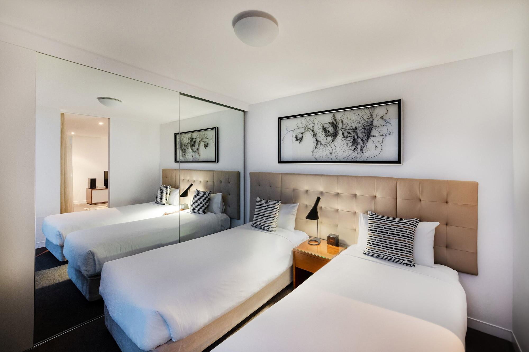 Peppers Broadbeach 5*