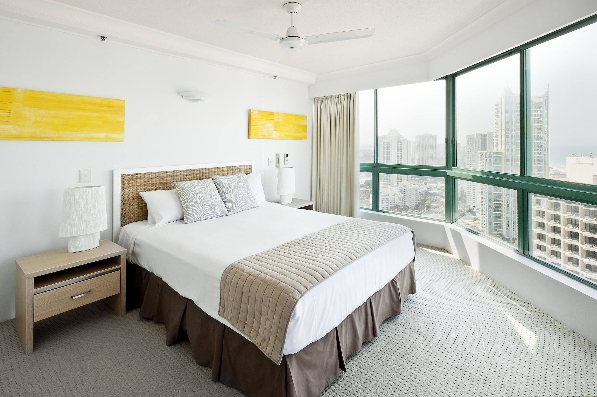 Mantra Crown Towers Aparthotel