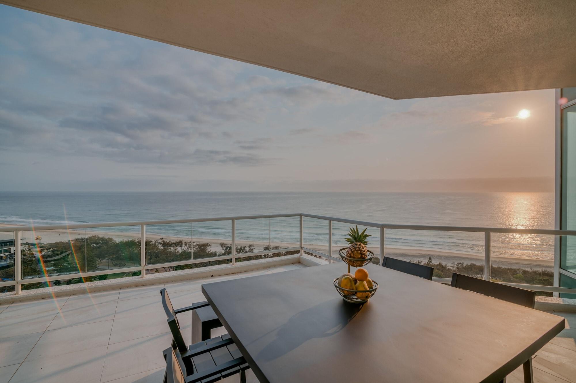 Carmel By The Sea Aparthotel Gold Coast