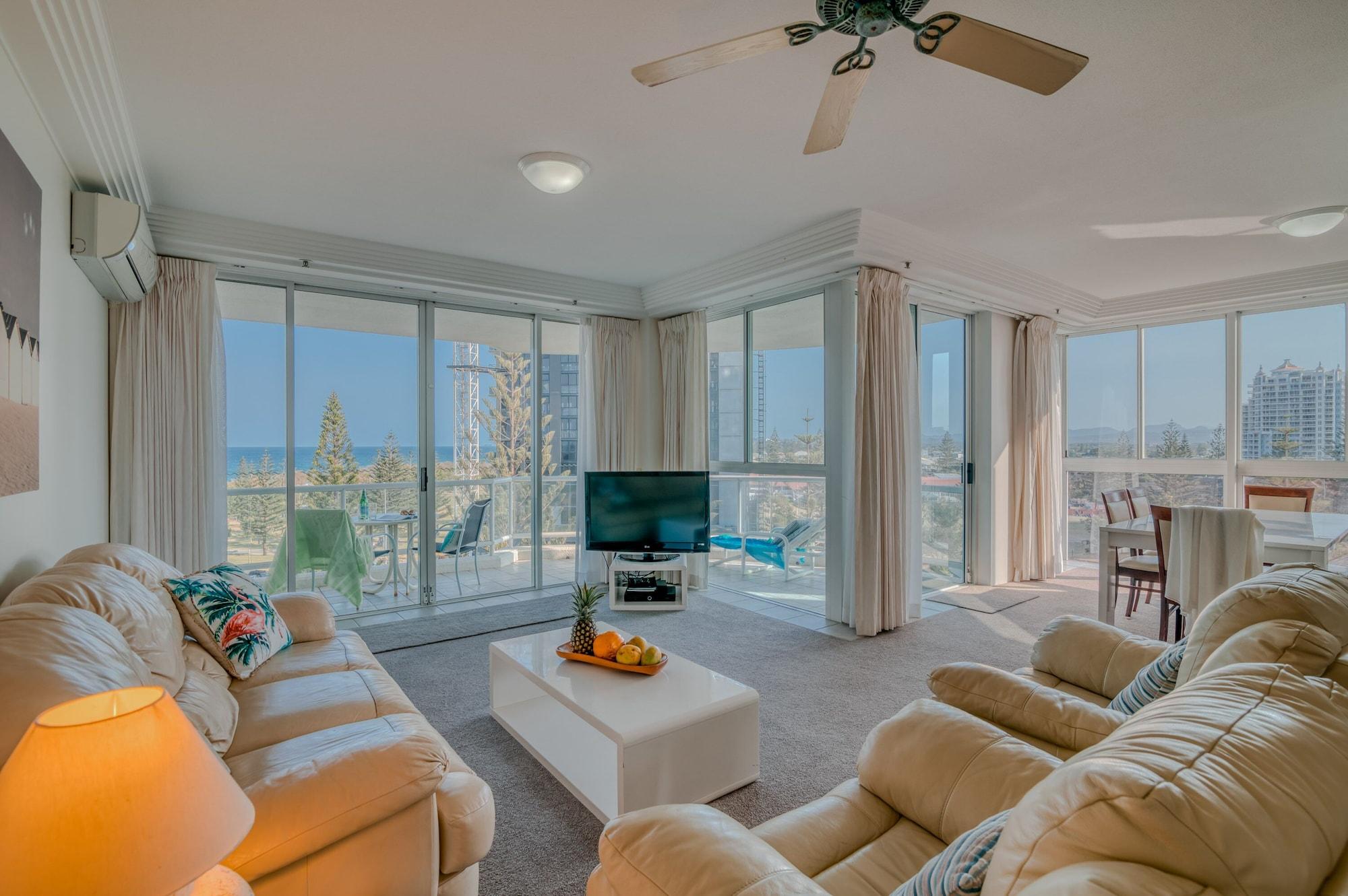 Aparthotel Carmel By The Sea Gold Coast