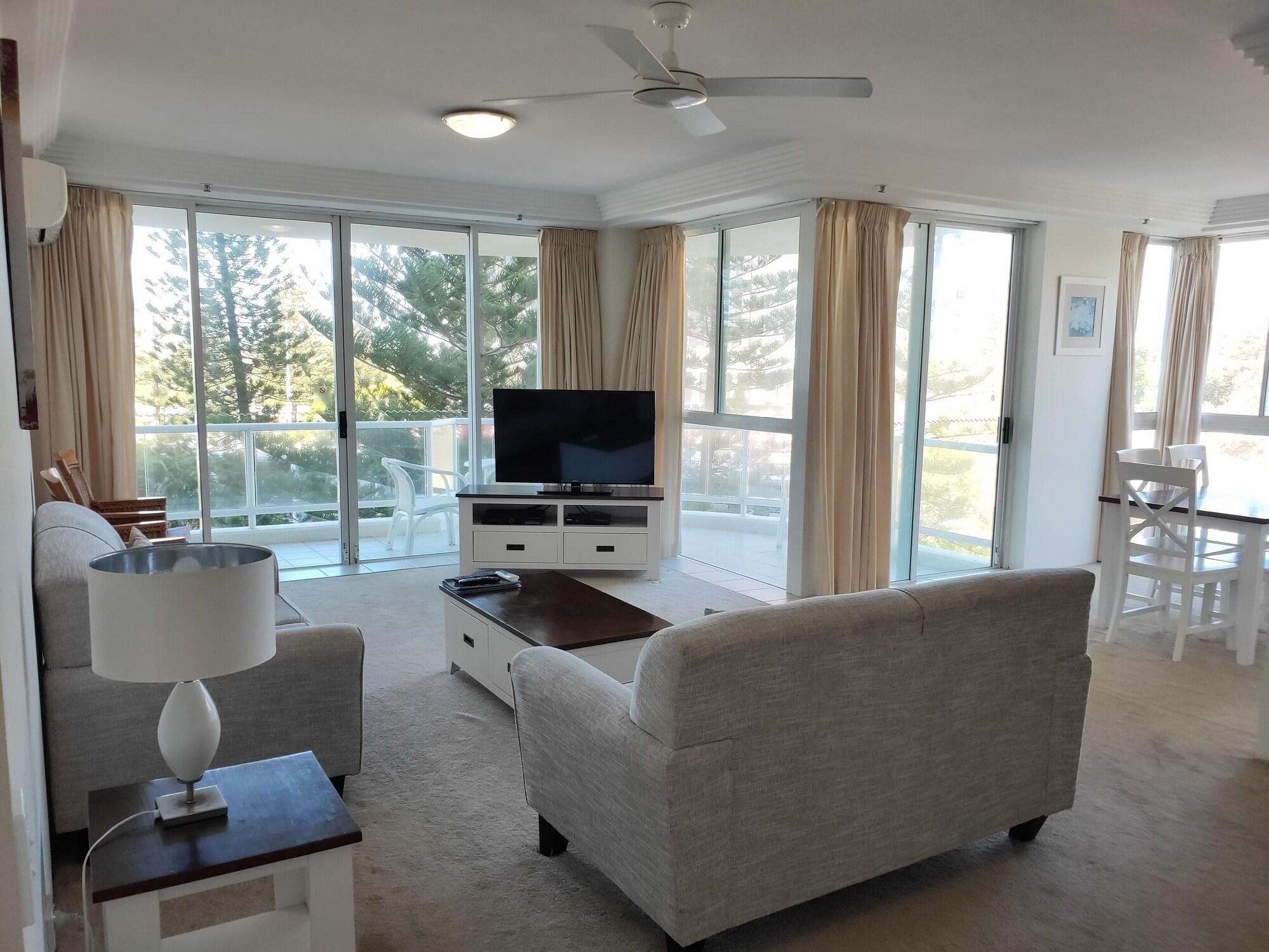 Carmel By The Sea 4*