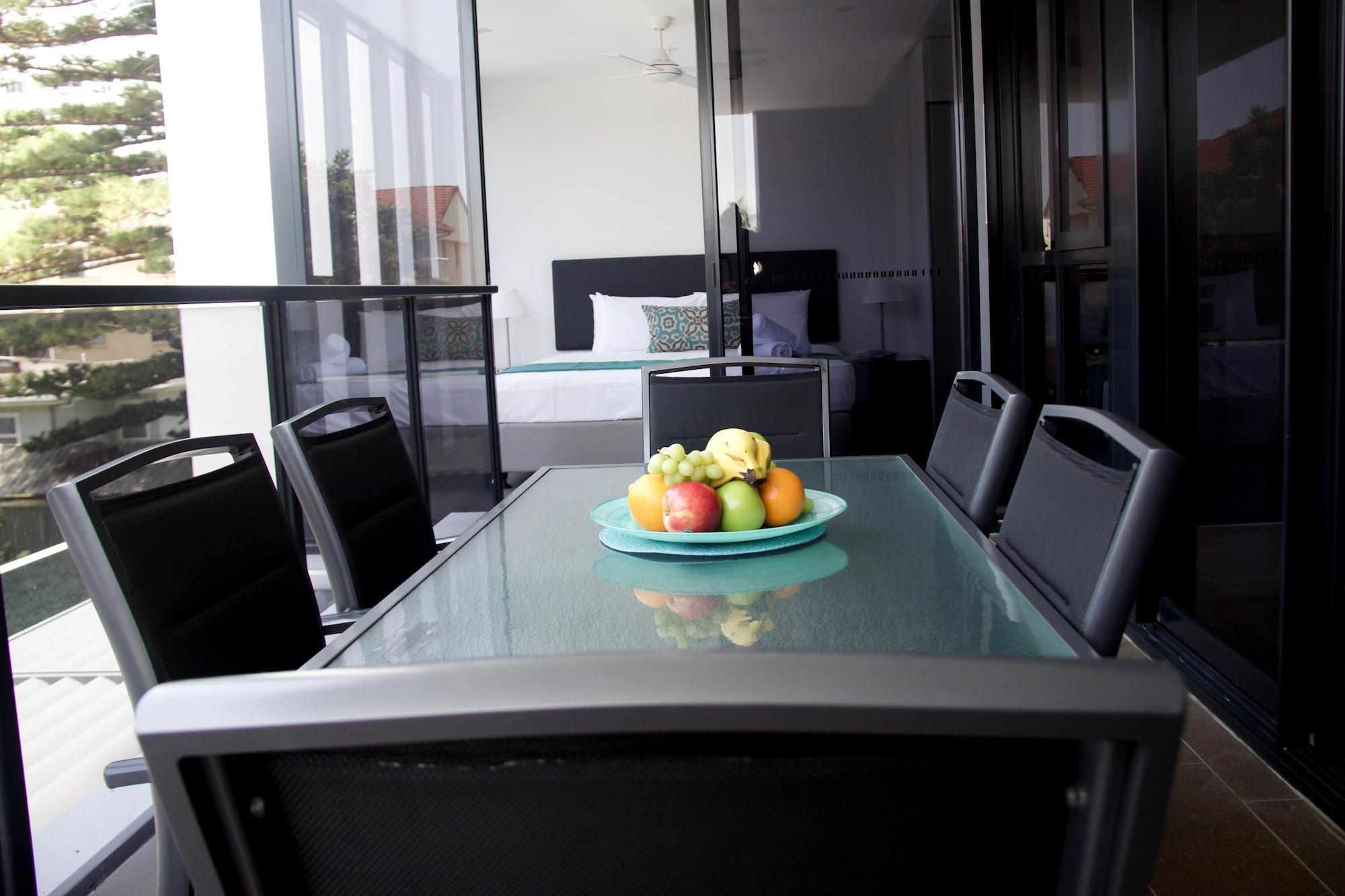 Synergy Broadbeach - Official Aparthotel Gold Coast