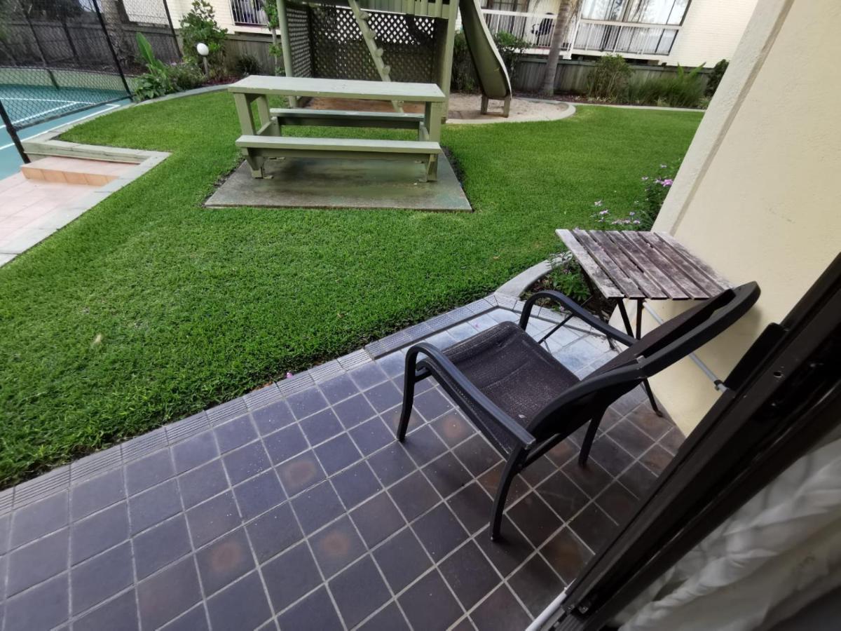 Aloha In Surfers Apartment *