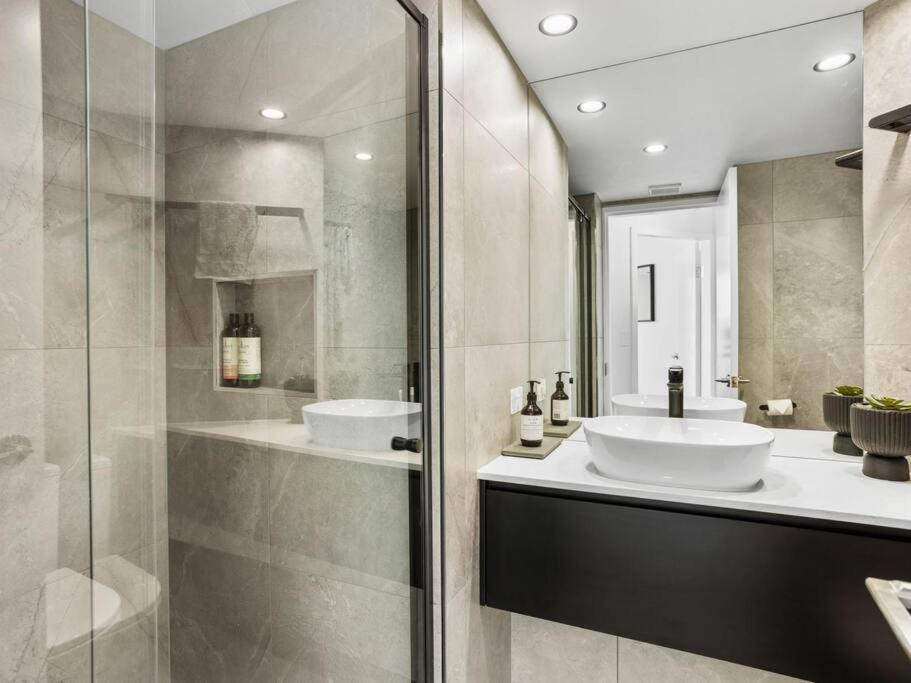 Apartment 1301 The Emerald