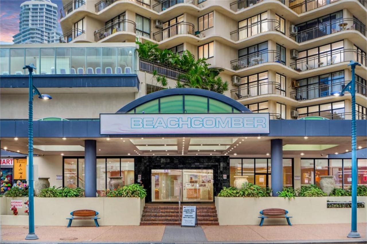 Apartment Beachside Modern In The Heart Of Surfers Paradise -free Parking
