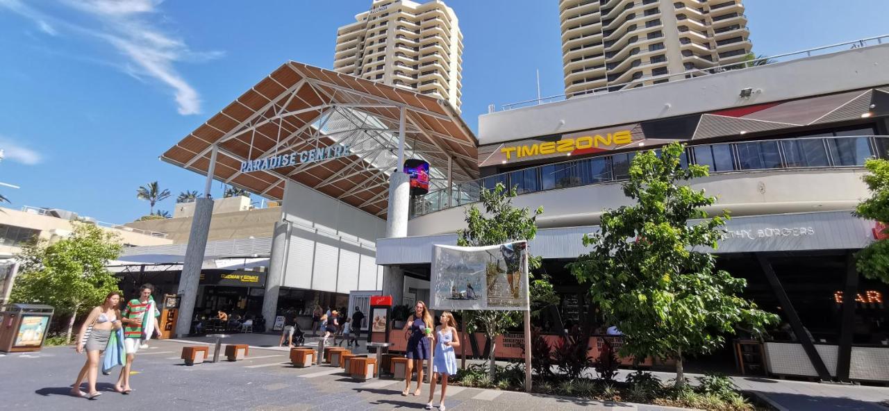 Apartment Beachside Modern In The Heart Of Surfers Paradise -free Parking Gold Coast