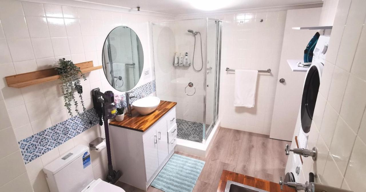 Beachside Modern In The Heart Of Surfers Paradise -free Parking Apartment Gold Coast
