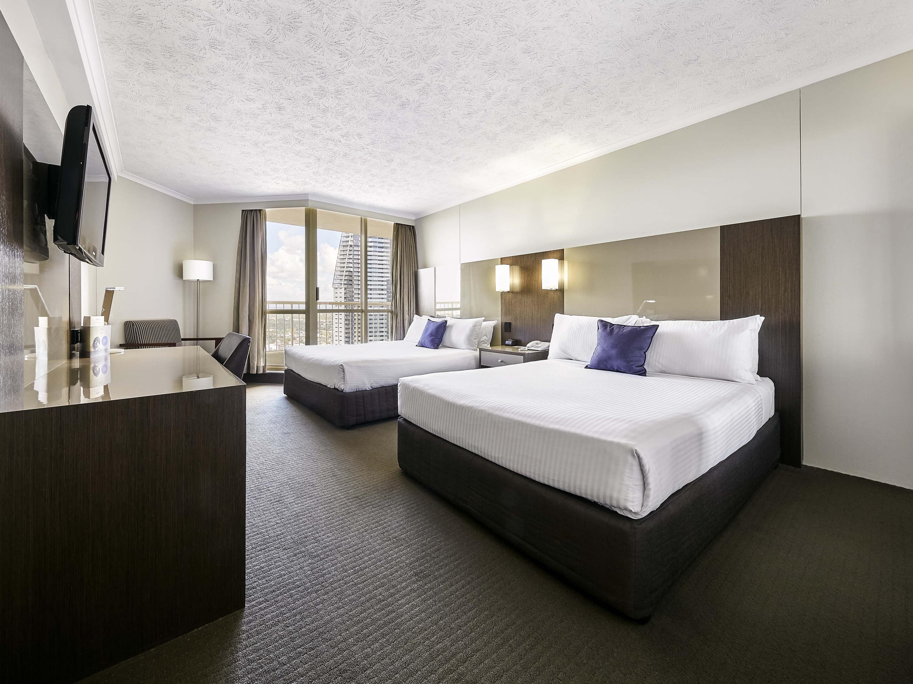 Hotel Novotel Surfers Paradise 4*