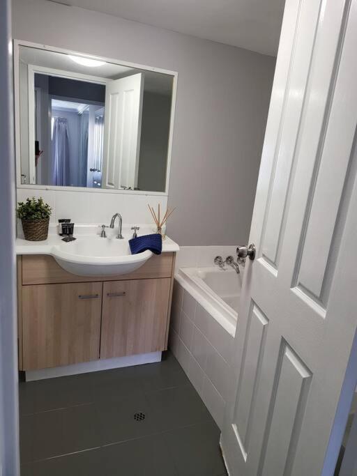3 Bedroom Surfers Paradise Gold Coast
