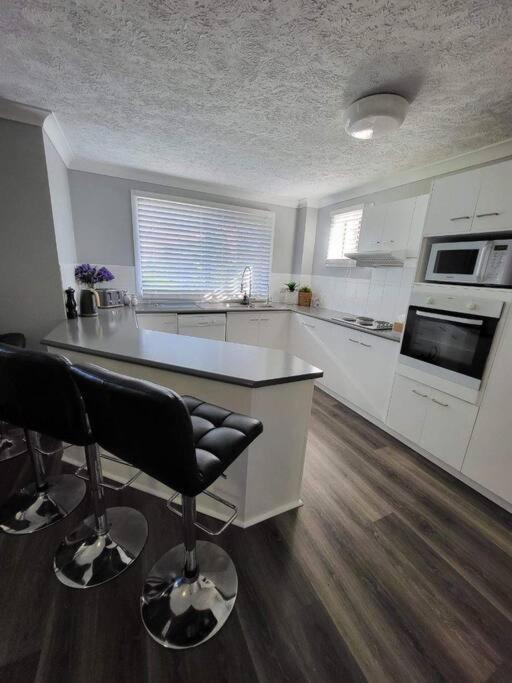 Apartment 3 Bedroom Surfers Paradise *