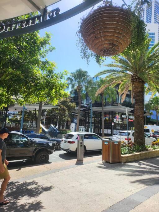 3 Bedroom Surfers Paradise