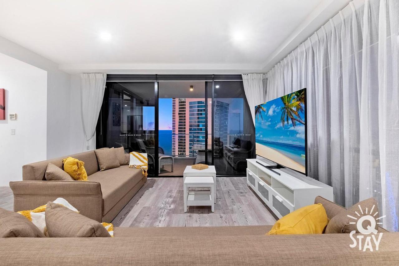 Apartment Circle On Cavill Surfers Paradise Mid Week Madness Deal - Q Gold Coast