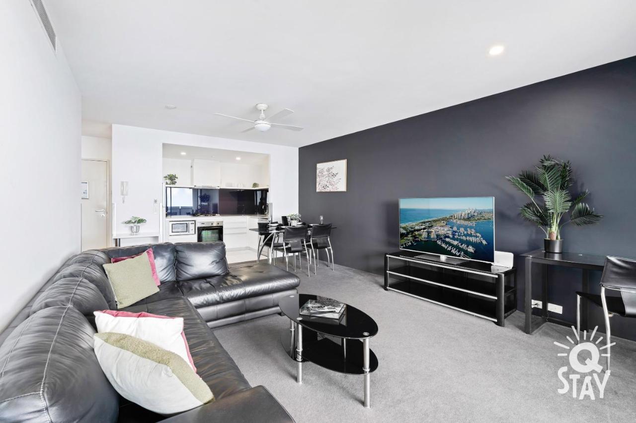 Apartment Circle On Cavill Surfers Paradise Mid Week Madness Deal - Q