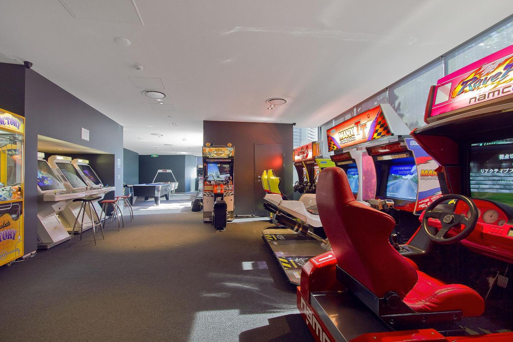 Apartment Circle On Cavill Surfers Paradise Mid Week Madness Deal - Q *