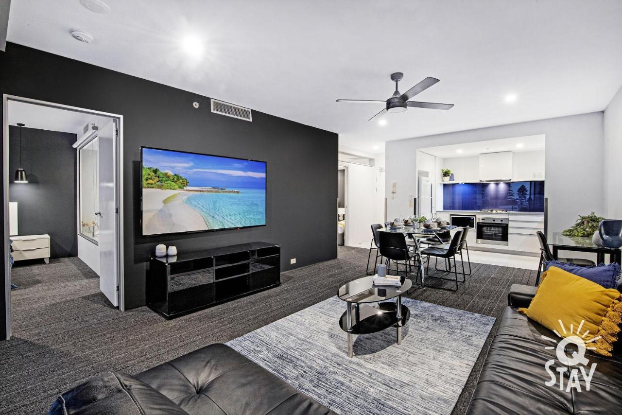 Circle On Cavill Surfers Paradise Mid Week Madness Deal - Q Apartment *