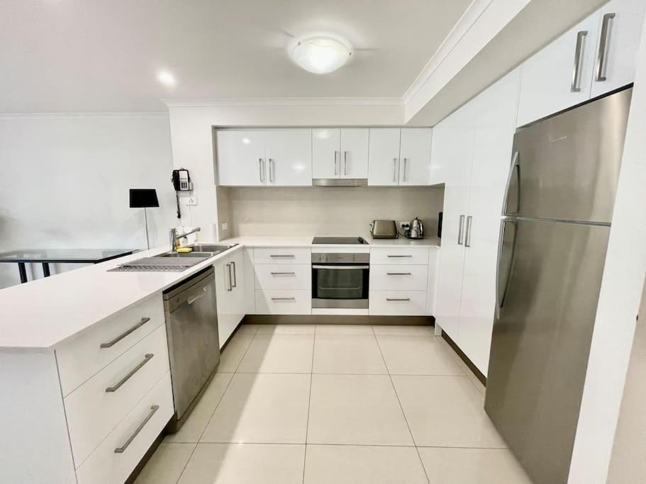 Diamond Poolside 44 Premium Apartment *
