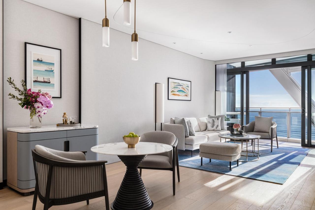The Langham, And Jewel Residences 5*