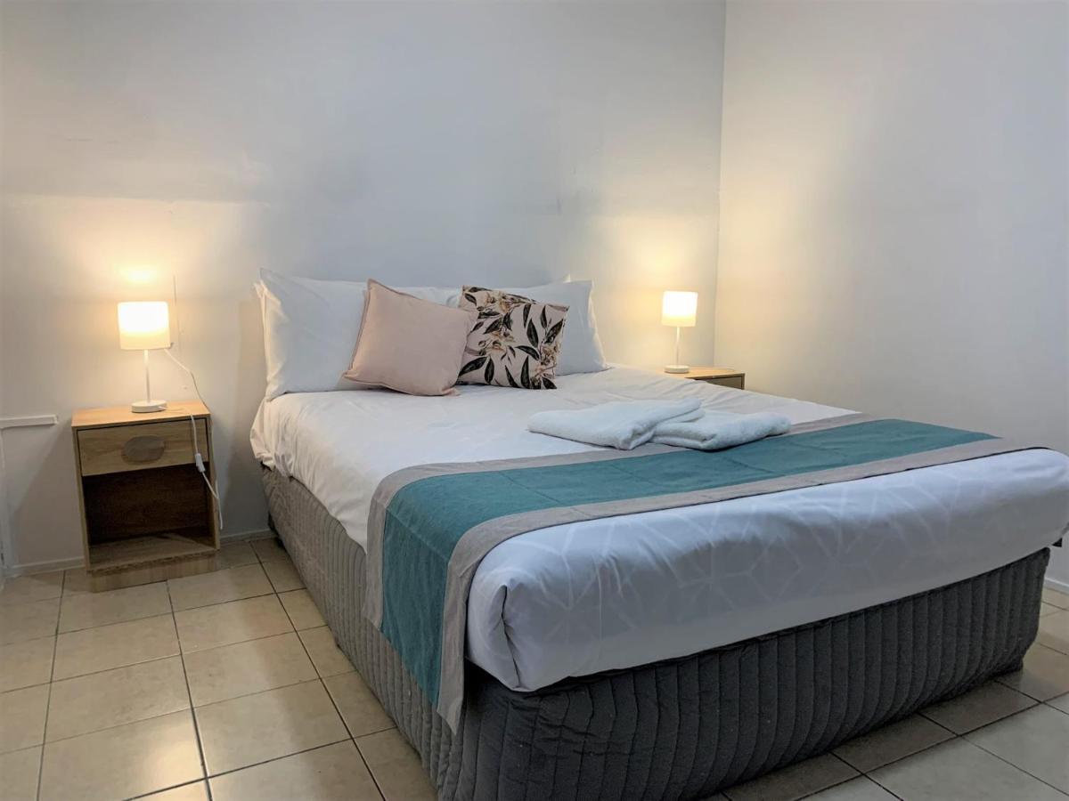 Motel Aqua Blue *