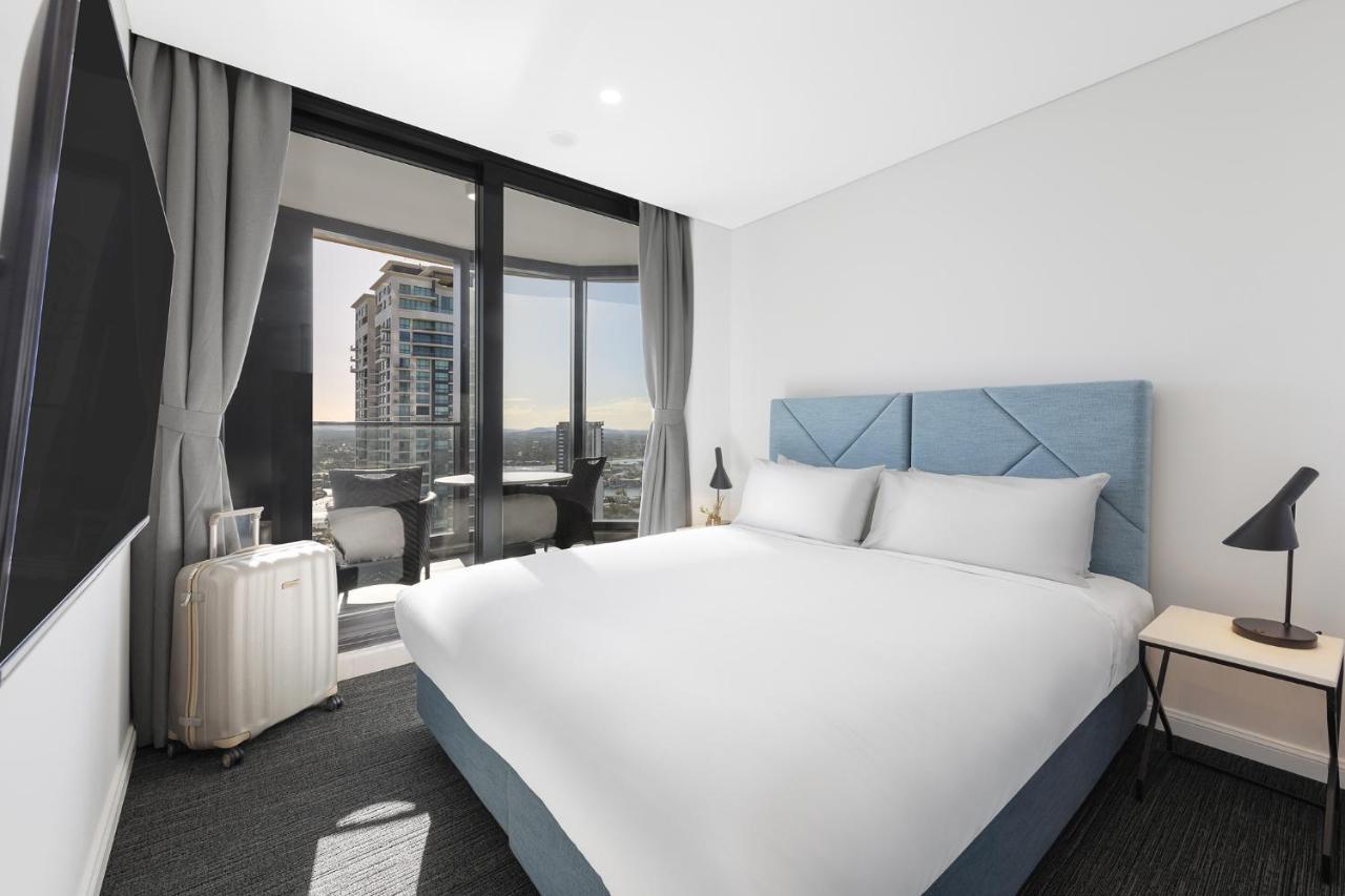 Meriton Surfers Paradise Aparthotel 5*