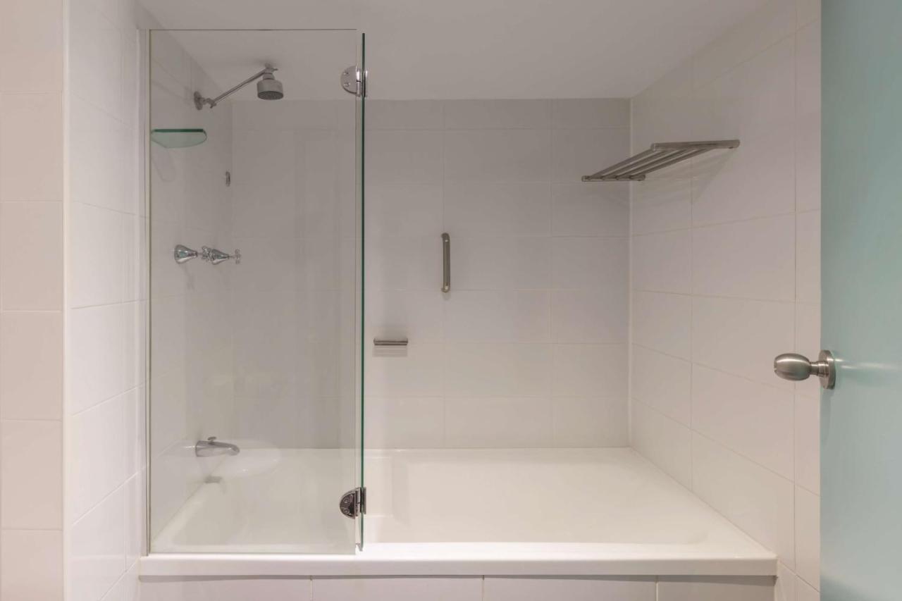 Vibe Hotel 4*