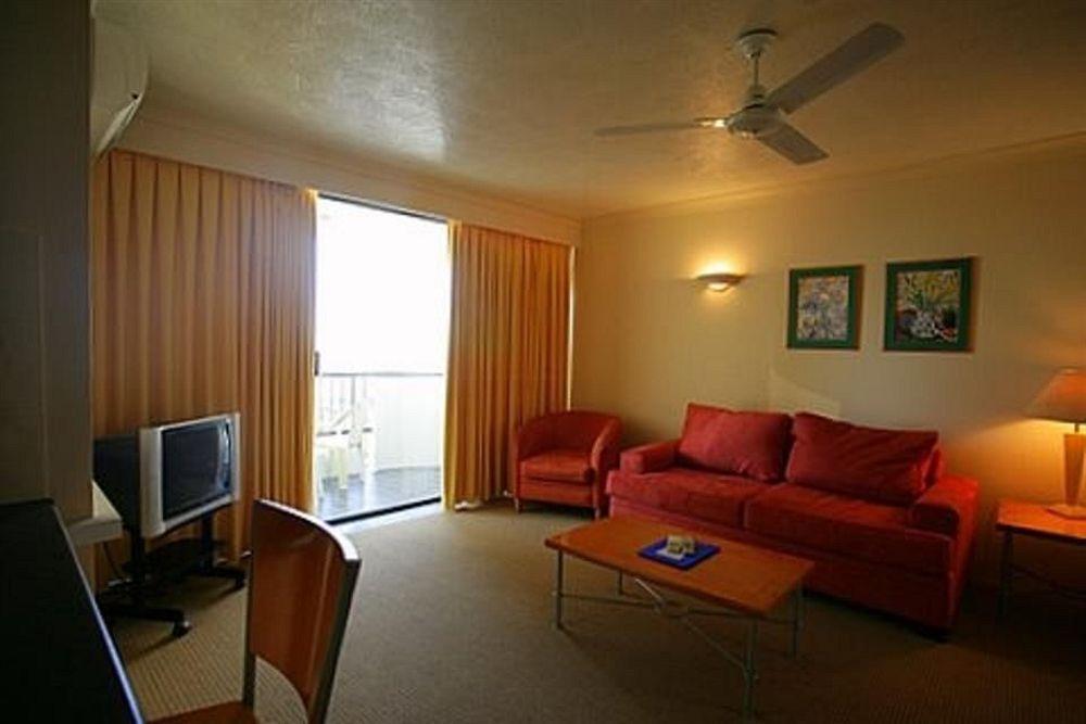 Aparthotel Pacific Broadbeach 4*