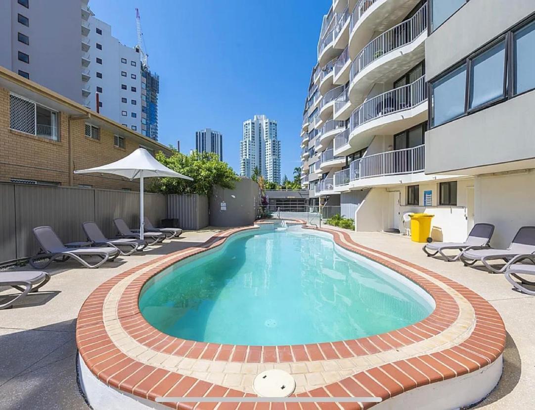 Aparthotel Broadbeach Travel