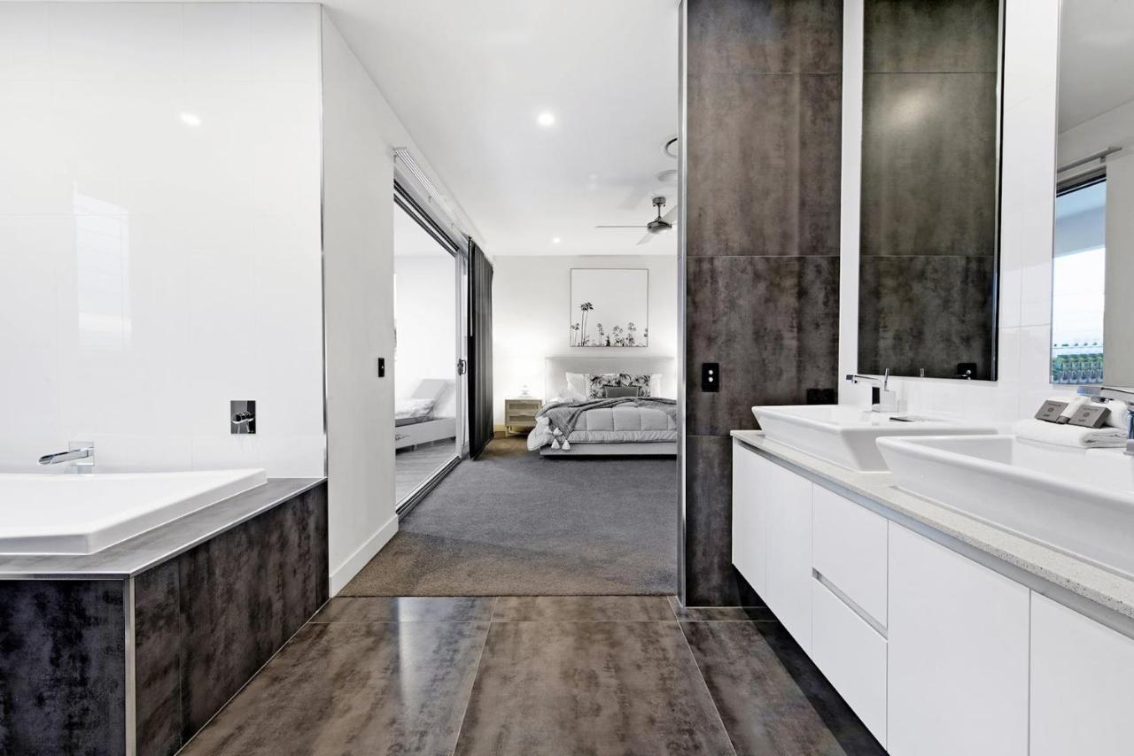 Luxico The Grand Holiday home Gold Coast
