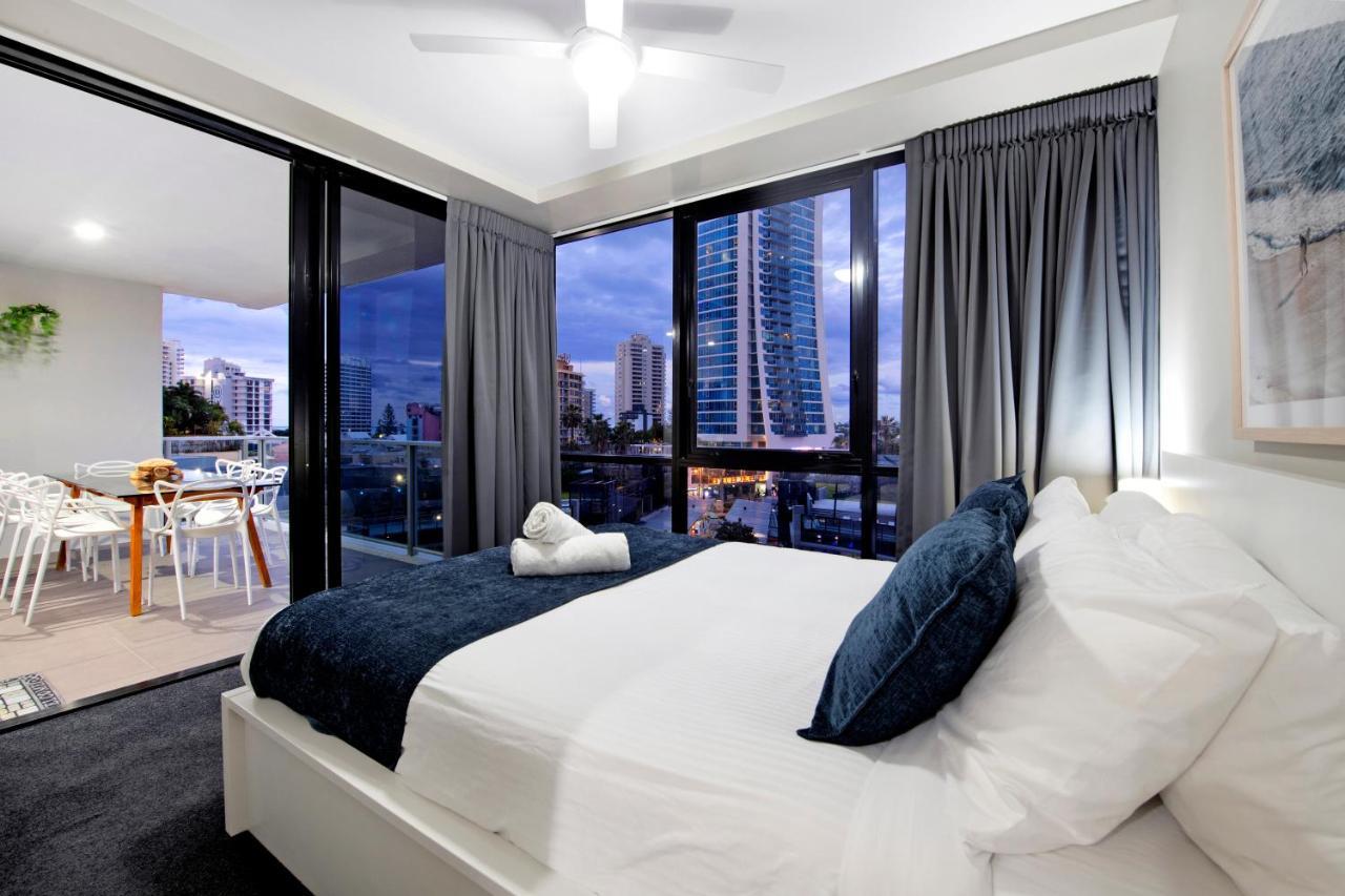 Circle On Cavill Surfers Paradise- 3 Bedroom