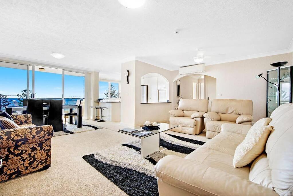 Southern Cross - Hosted By Burleigh Letting *