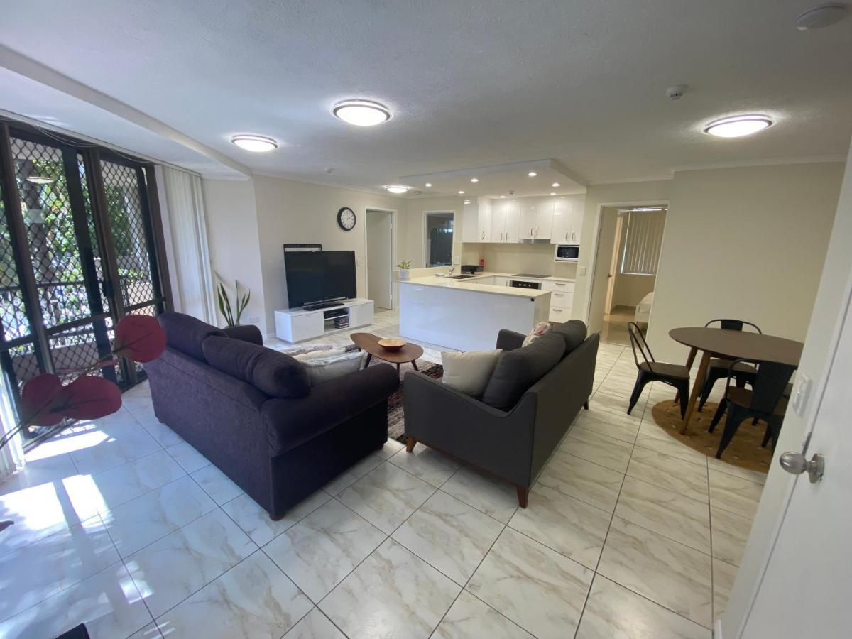 Enderley Gardens Aparthotel 3*